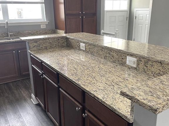 3rd image of 113 Kingsley Dr