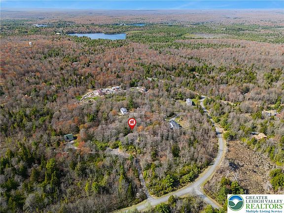 4th image of 112 Crazy Horse Ct