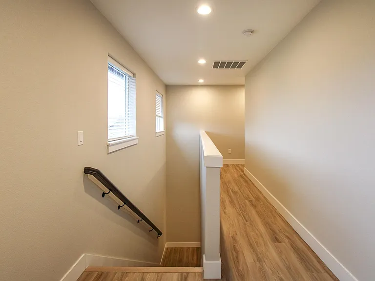 3221 Pheasant Ave SE — Photo 18