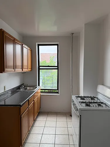 140-33 34th Ave #4C Photo 1 140-33 34th Ave #4C Photo 1
