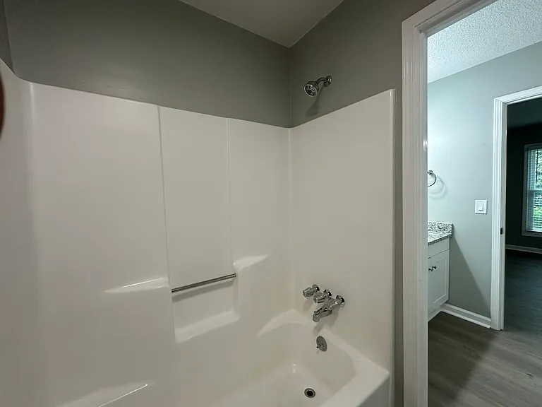 1260 Warsaw Rd #1 — Photo 26