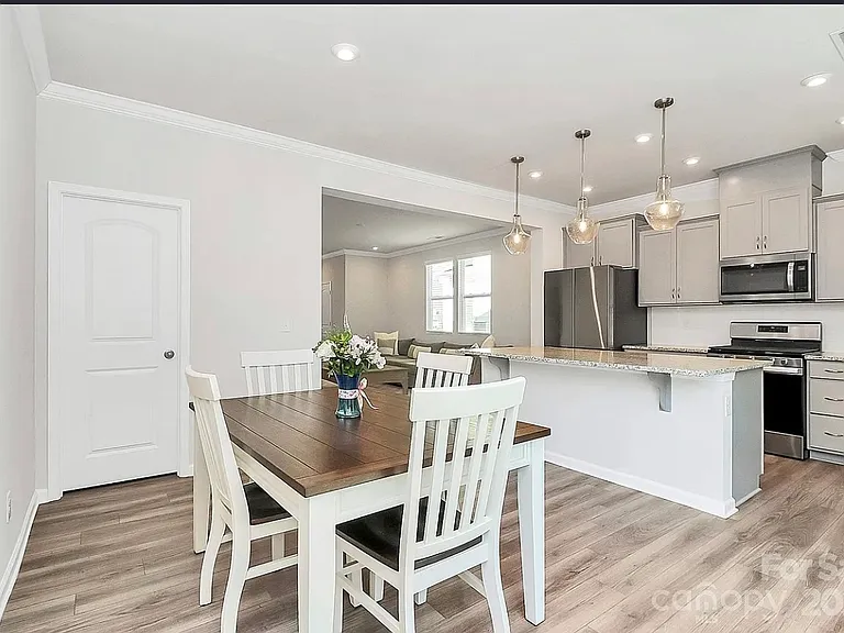 16042 Red Buckeye Ln — Photo 33