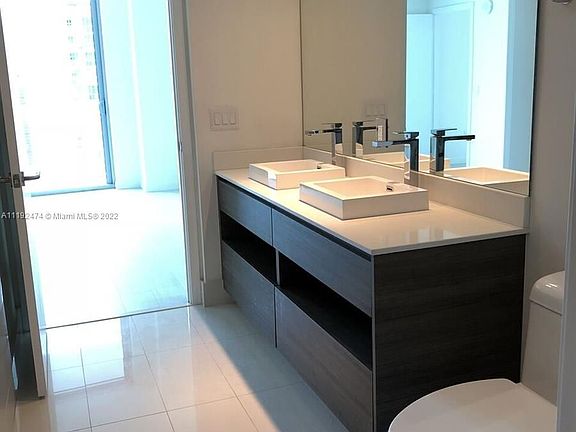 5th image of 1100 S Miami Ave #3202