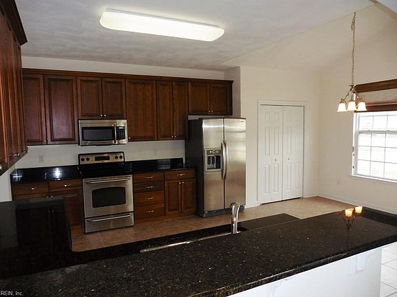2nd image of 917 Jenkins Dr