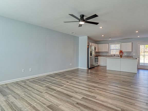 2nd image of 159 Barrington Creek Rd