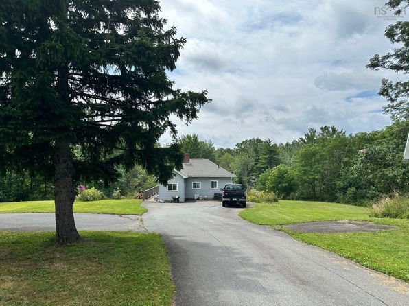 24 Buchanan Ave, Enfield, NS B2T 1C8