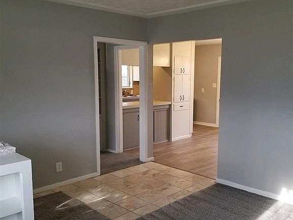 4th image of 2702 NW Loraine St