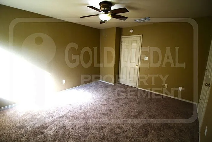 3400 Barcelona Dr — Photo 11