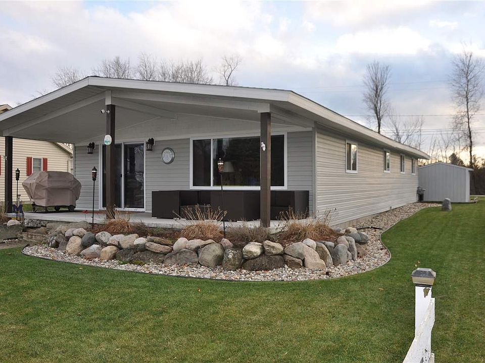 1st image of 476 Ottawa Ln