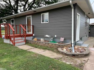 1457 Casa Blanca Ln, Ottumwa, IA 52501