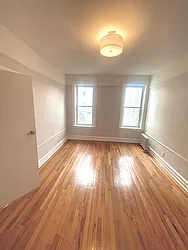 Rented by Chana Ofek, LREB