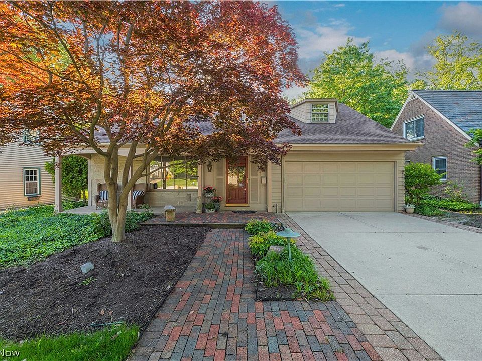 1st image of 377 Lake Park Dr