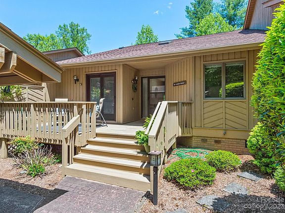 3rd image of 407 White Oak Dr