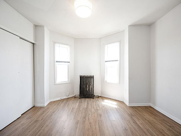 4th image of 3098 1/2 Aramingo Ave