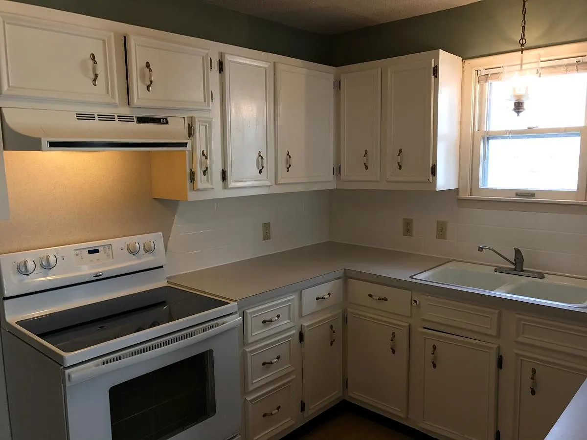 2 bed, 672 sqft, $825 — Photo 4