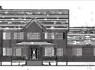 18 Noxon Rd, Poughkeepsie, NY 12603