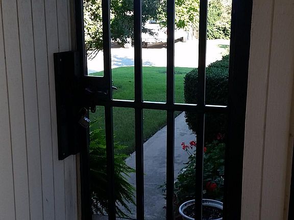 4th image of 3833 Southwind Ct