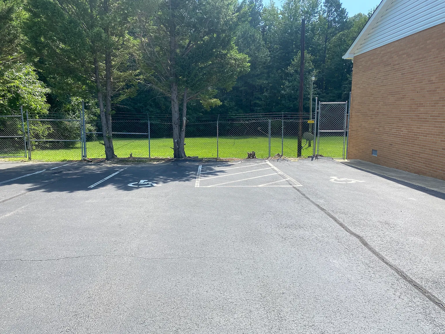 2 bed, 1.5 bath, 1500 sqft, $1,500 — Photo 3