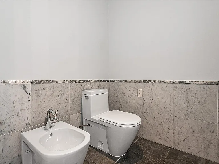 6101 Aqua Ave #702 — Photo 20