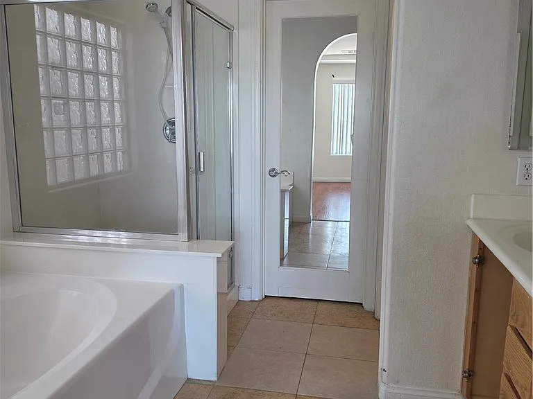 8915 Bonneville Peak Ct — Photo 15