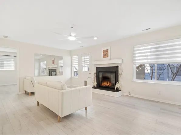 2310 Starfish Rd APT 201, Virginia Beach, VA 23451