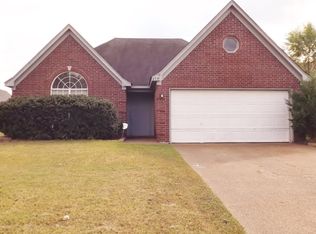 6935 Manslick Rd, Cordova, TN 38018