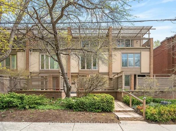164 Dufferin Rd, Ottawa, ON K1M 2A6