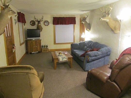 2nd image of 160 Cedar Ct