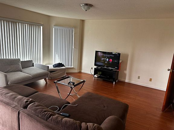 2nd image of 770 41st Ave