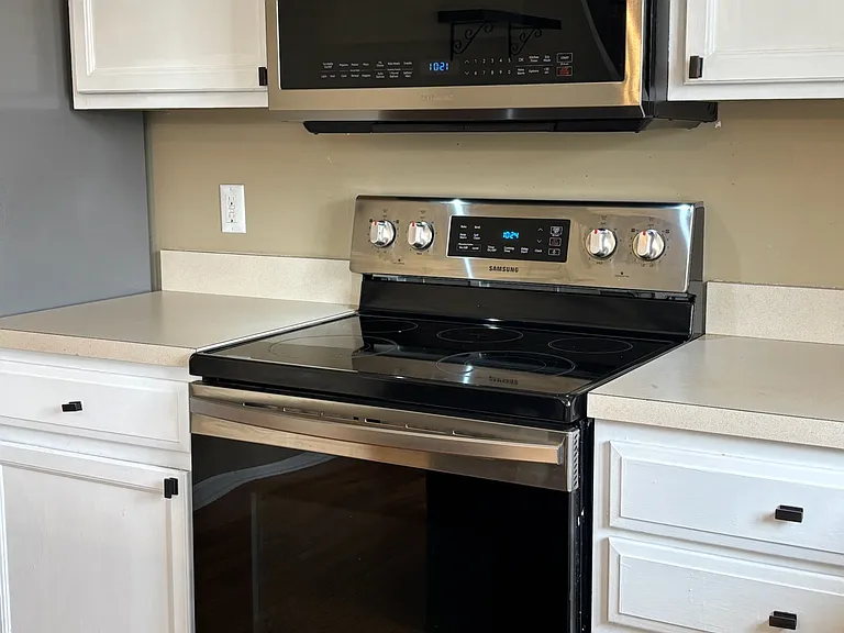 7609 Carlton Dr — Photo 11