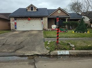 11507 Chariot Dr, Stafford, TX 77477