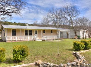 1623 Valley Dr, Canyon Lake, TX 78133