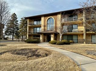 7304 Evergreen Dr APT 2B, Orland Park, IL 60462