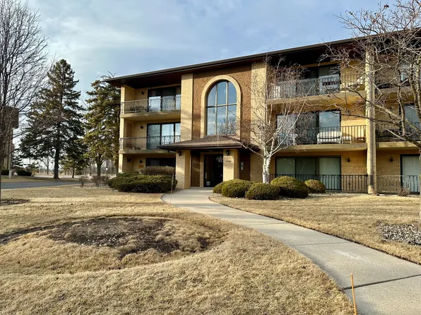 7304 Evergreen Dr APT 2B, Orland Park, IL 60462