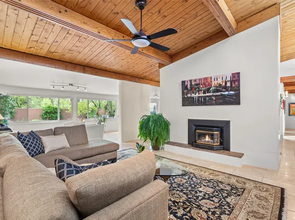 123 Valley Dr, Santa Fe, NM 87501