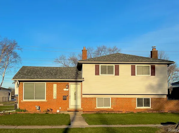 29501 Newport Dr, Warren, MI 48088