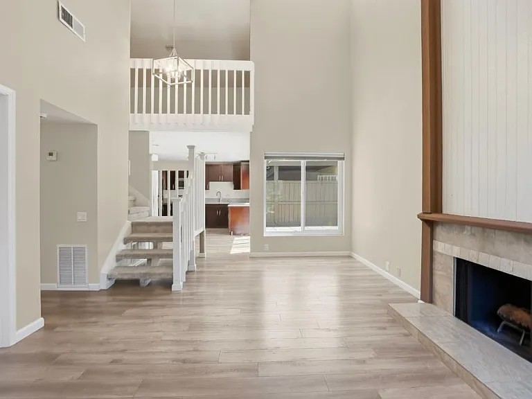 8879 Hillery Dr — Photo 4
