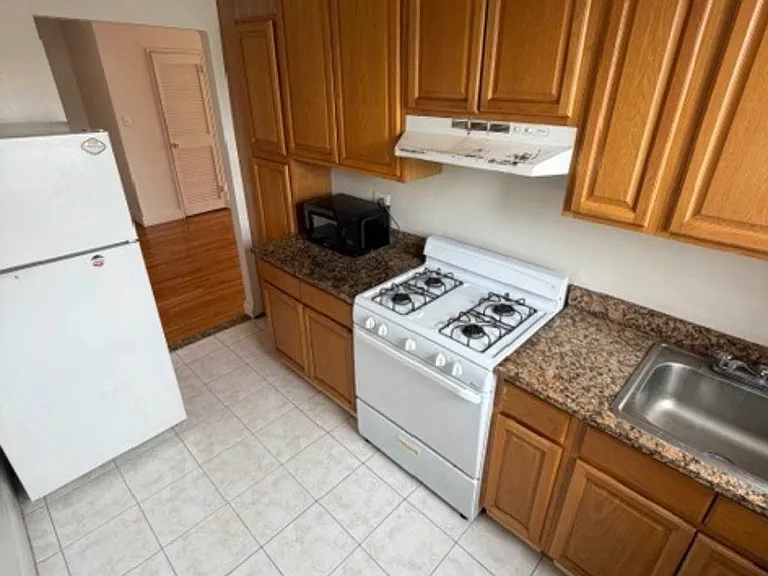 133-25 87th St #2L — Photo 4