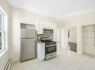 40 Elliott St #2, Beverly, MA 01915