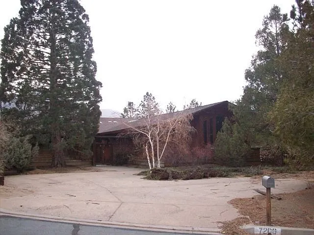 7200 Lingfield Dr photo 1