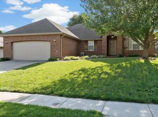 725 N Taylor Way, Nixa, MO 65714