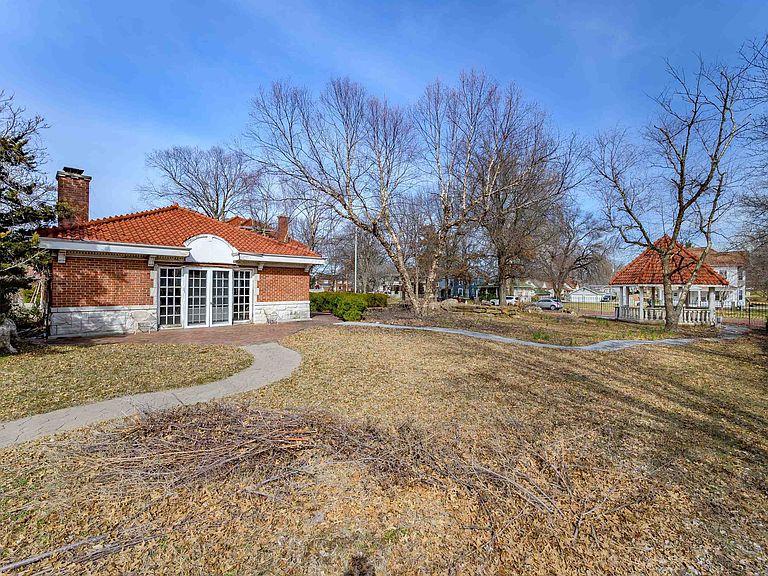 Listing photo 4