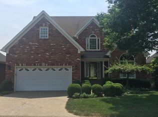 10201 Springhurst Gardens Cir, Louisville, KY 40241