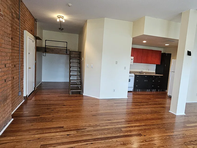 1401 W 75th St #B — Photo 9