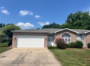 1032 Villa Ct, Carbondale, IL 62901