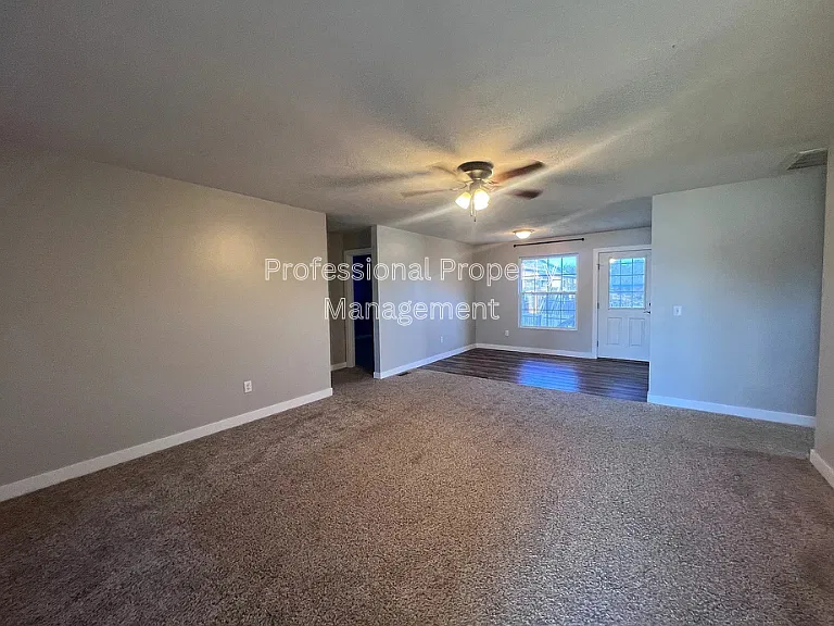 1128 S Brecklyn Rd — Photo 3