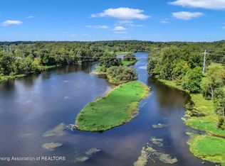 6789 Sycamore Ln, Portland, MI 48875