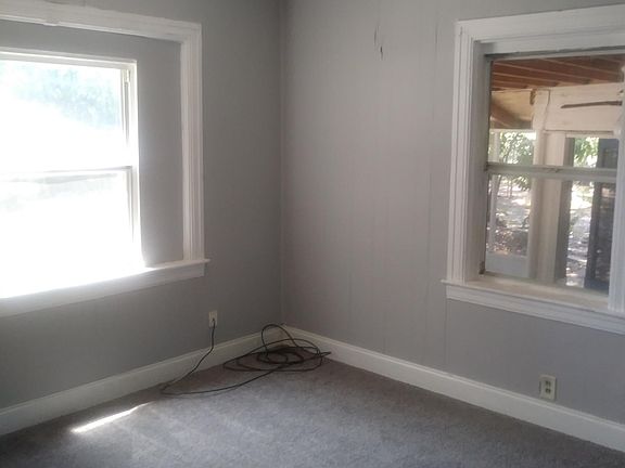 3rd image of 1225 Melrose Ave S #1