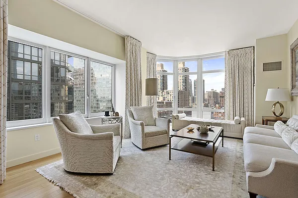 Sold by Compass | media 1