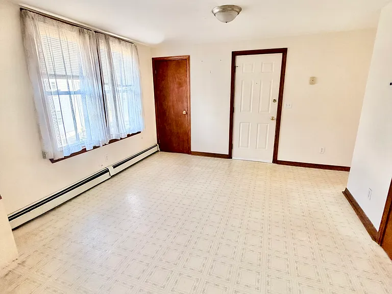 1014 Park Ave #2 — Photo 4